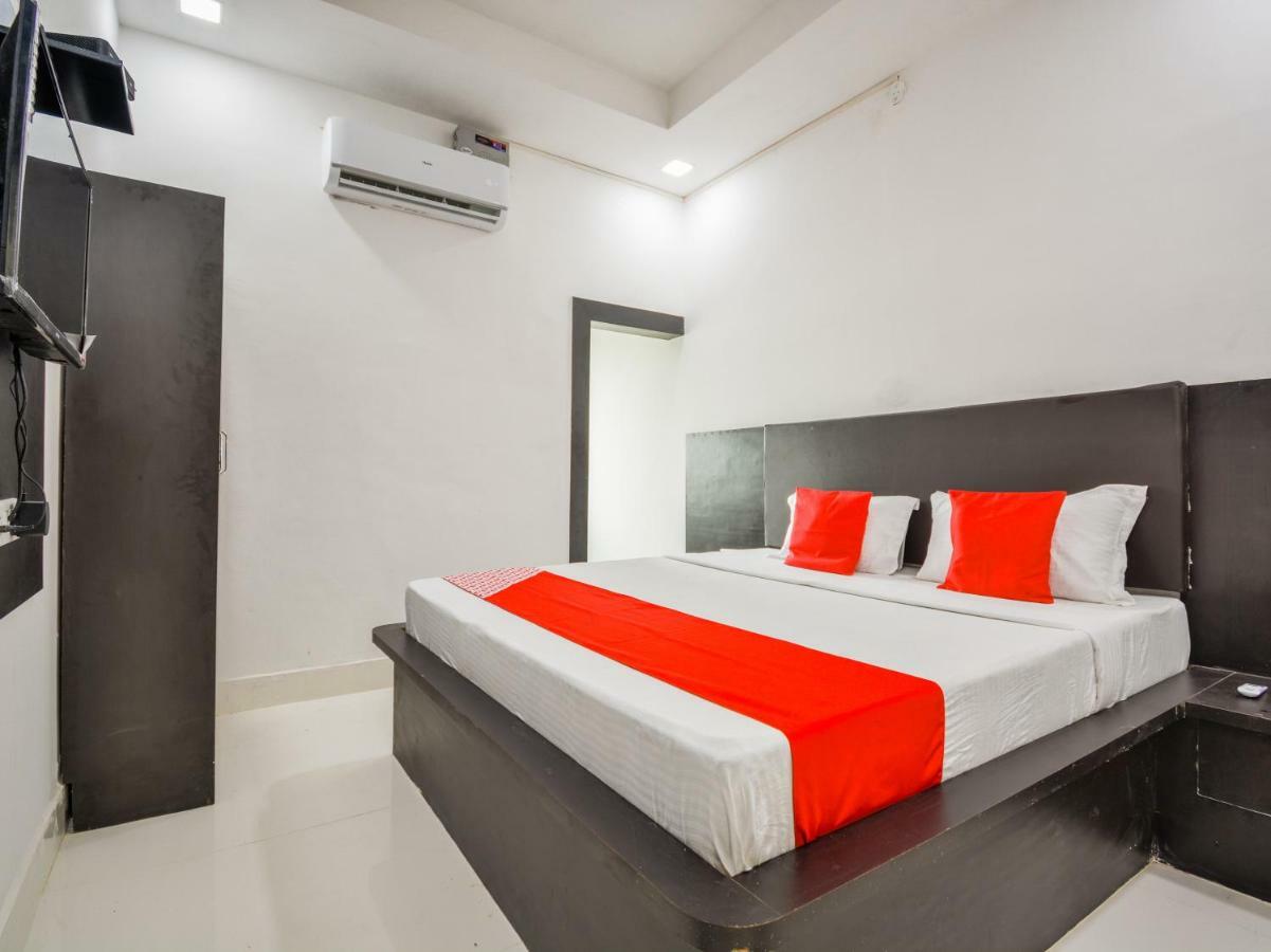 Oyo 43505 Hotel The White House Hisār Buitenkant foto