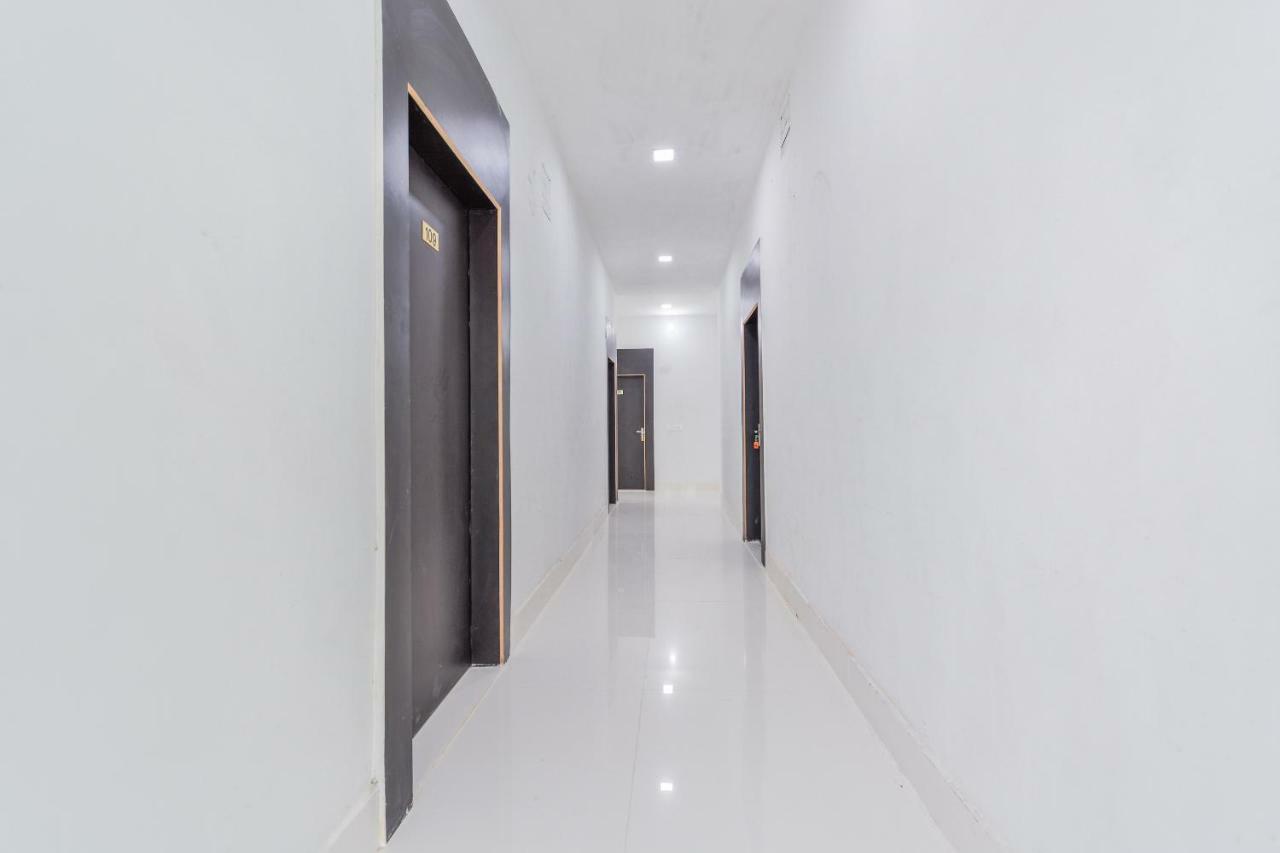 Oyo 43505 Hotel The White House Hisār Buitenkant foto