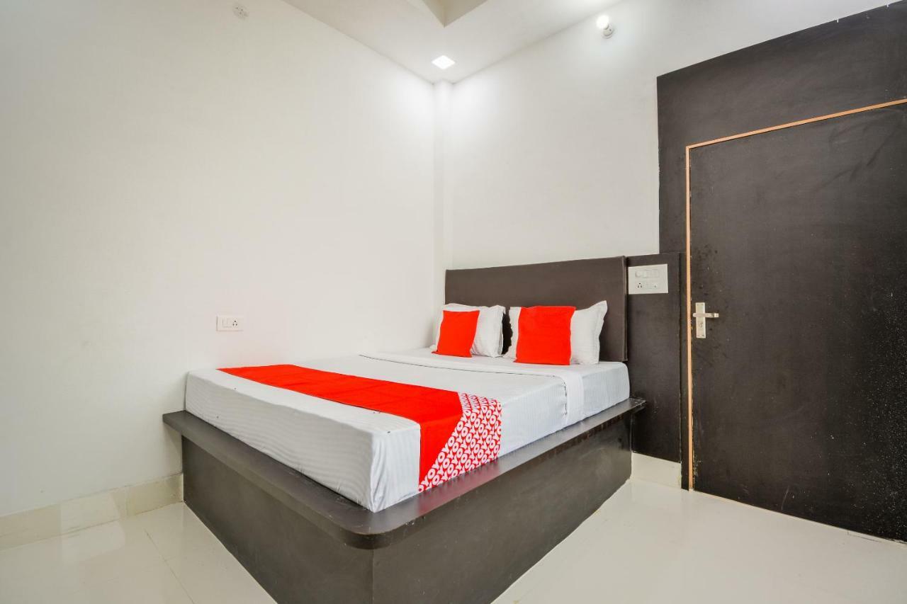 Oyo 43505 Hotel The White House Hisār Buitenkant foto