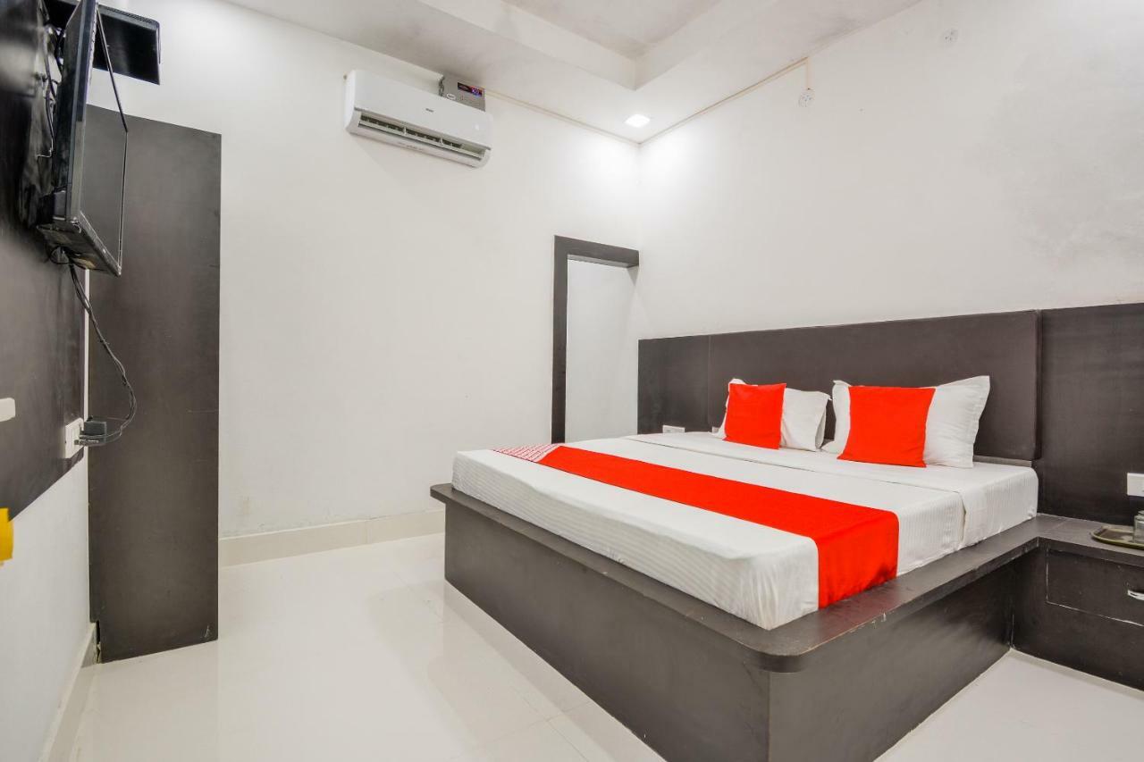 Oyo 43505 Hotel The White House Hisār Buitenkant foto